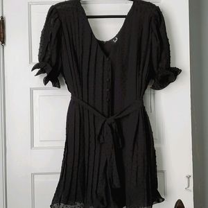 NWT Lulus Black Swiss Dot Pleated Romper